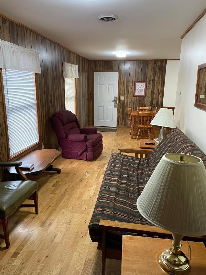 Pine Valley Hotel 2*